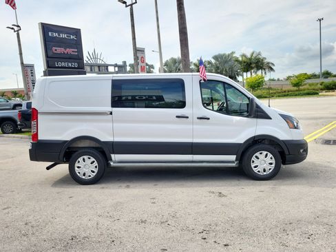 Used 2025 Ford Transit 250 Low Roof w/ Exterior Upgrade Package RWD image 4