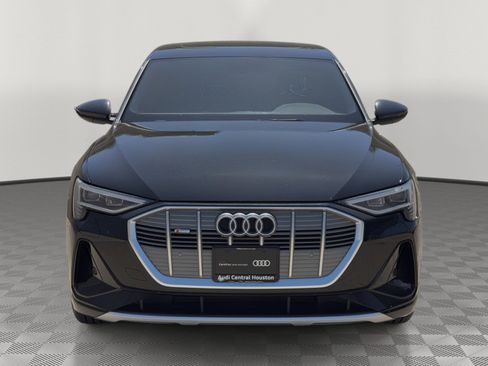 Used 2022 Audi e-tron Premium image 6