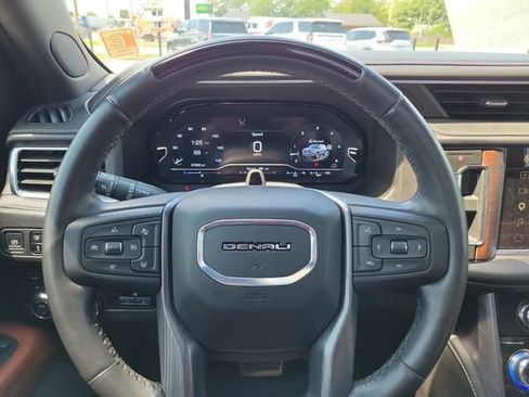 Used 2024 GMC Yukon Denali Ultimate w/ LPO, Illumination Package AWD/4WD image 26