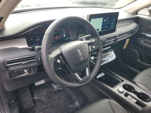 New 2026 Lincoln Corsair Premiere image 13