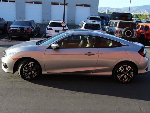 Used 2018 Honda Civic EX-T image 6