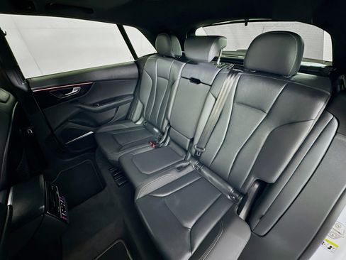 Used 2022 Audi Q8 Premium Plus w/ Premium Plus Package image 23