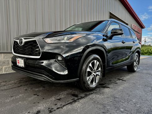 Certified 2026 Toyota Highlander XLE AWD/4WD image 10