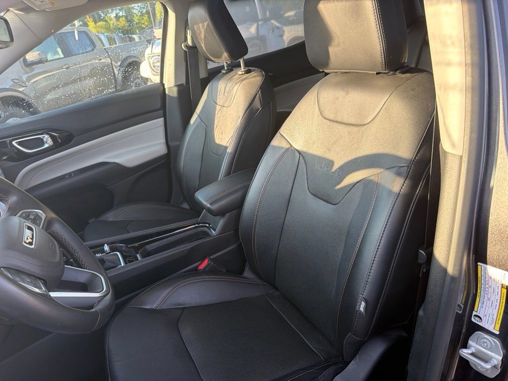 Used 2022 Jeep Compass Limited w/ Sun and Sound Group AWD/4WD image 17