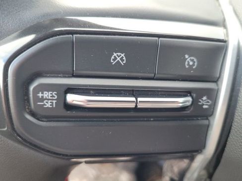 Used 2023 Chevrolet Colorado Z71 w/ Z71 Convenience Package 2 image 35