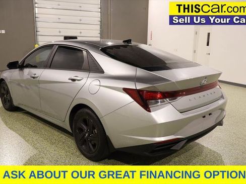 Used 2022 Hyundai Elantra SEL image 5
