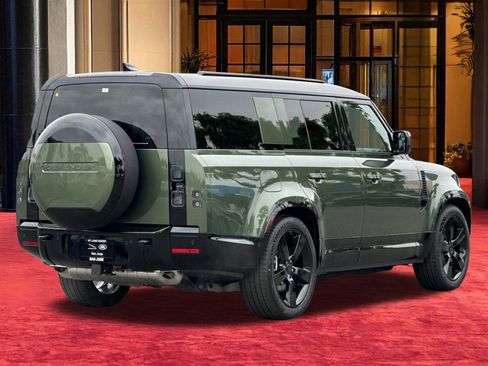 New 2026 Land Rover Defender 130 X-Dynamic SE AWD/4WD image 9
