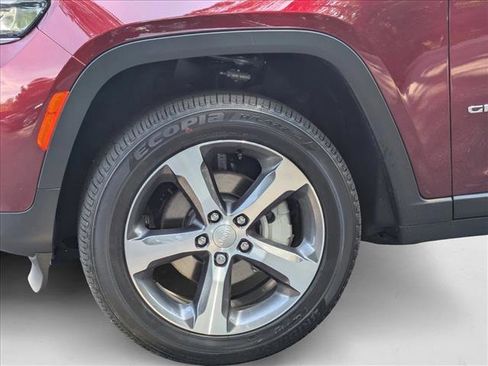 New 2025 Jeep Grand Cherokee Limited image 10