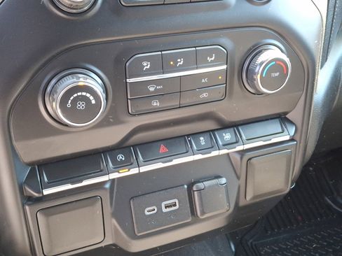 Used 2020 Chevrolet Silverado 1500 LT image 15