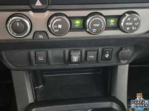 Certified 2020 Toyota Tacoma TRD Off-Road AWD/4WD image 19