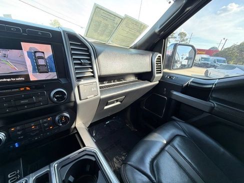 Used 2019 Ford F150 Platinum w/ Equipment Group 701A Luxury AWD/4WD image 34