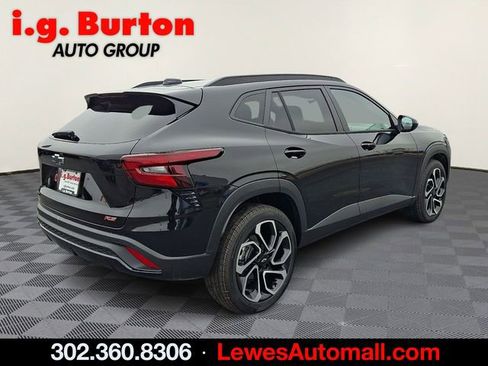 New 2026 Chevrolet Trax RS w/ Sunroof Package image 4