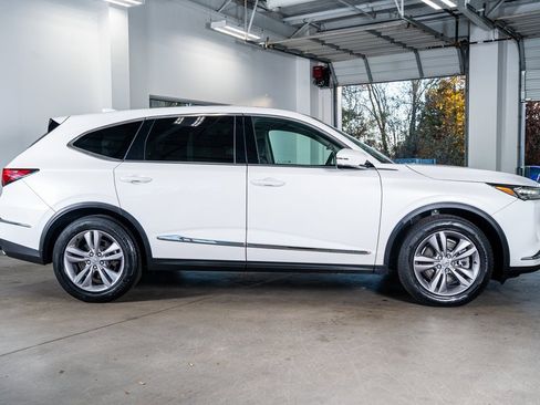 Used 2023 Acura MDX SH-AWD image 5