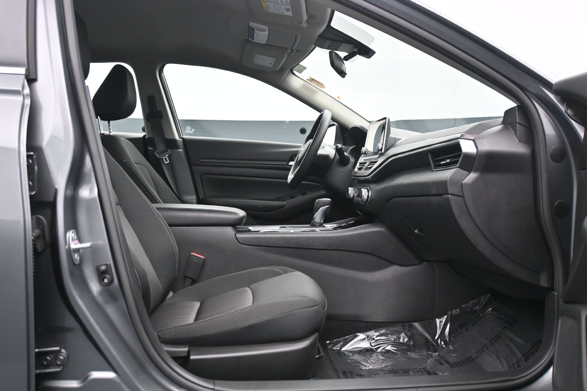 Used 2024 Nissan Altima 2.5 SV AWD/4WD image 13