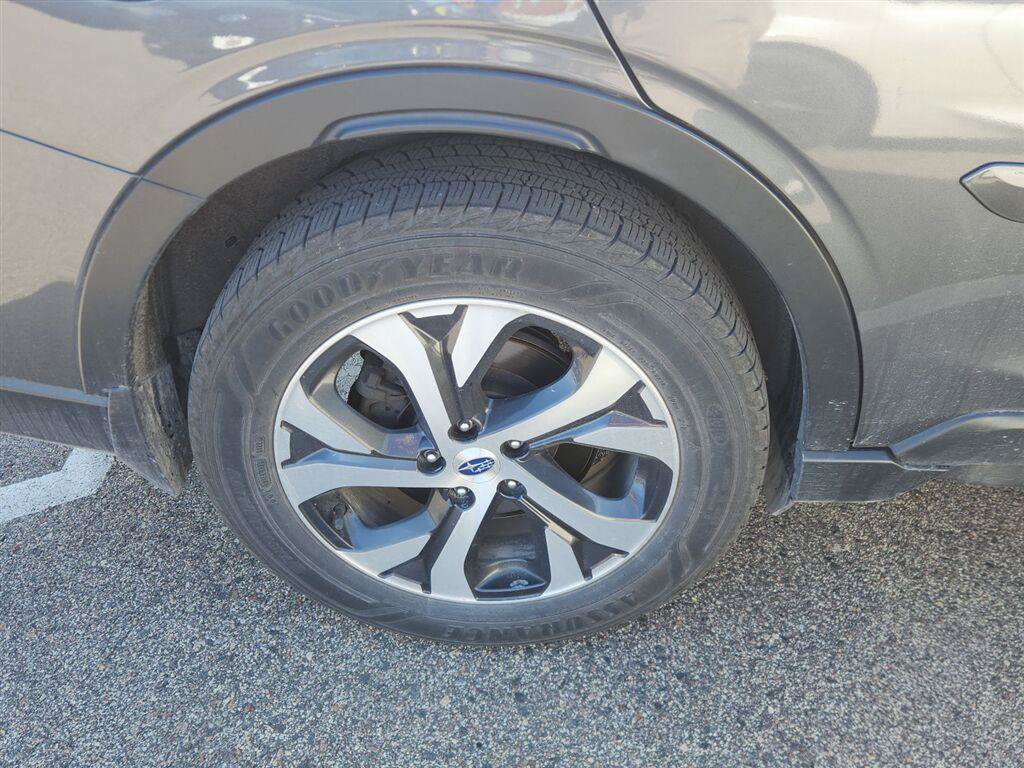Used 2021 Subaru Outback Limited AWD/4WD image 3