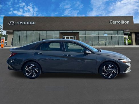 New 2025 Hyundai Elantra Sport image 4