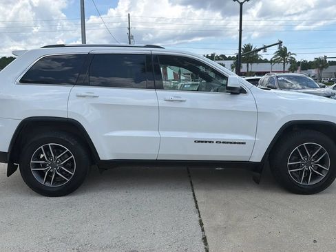 Used 2019 Jeep Grand Cherokee Laredo w/ Laredo X Package RWD image 6