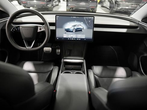 Used 2024 Tesla Model 3 Performance AWD/4WD image 18