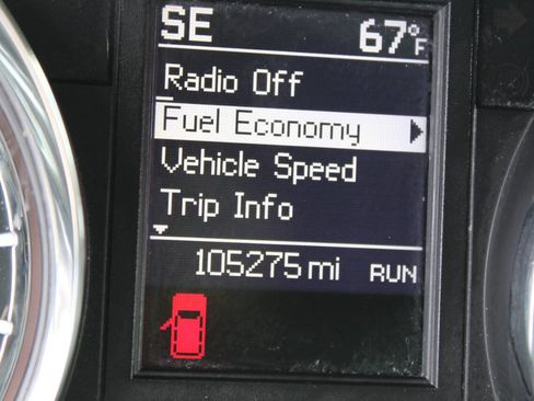 Used 2015 Chrysler Town & Country Touring w/ Driver Convenience Group FWD image 21
