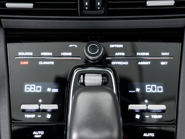 Certified 2020 Porsche Cayenne AWD/4WD image 19