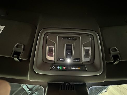 Used 2024 GMC Sierra 1500 Denali AWD/4WD image 37