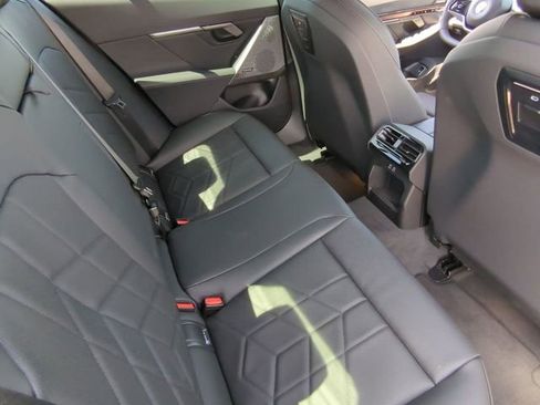 Used 2025 BMW i5 eDrive40i w/ Premium Package RWD image 14