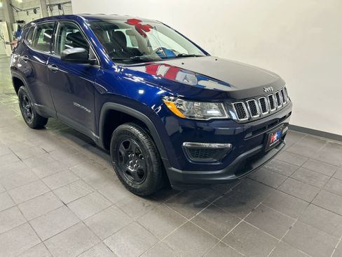 Used 2021 Jeep Compass Sport AWD/4WD image 2