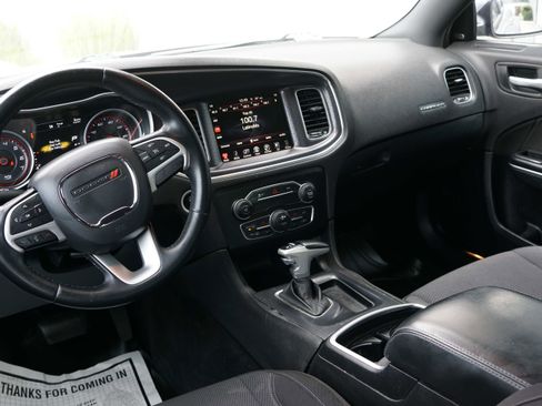 Used 2016 Dodge Charger SXT image 29