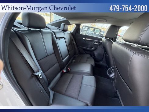 Used 2018 Chevrolet Impala LT image 31