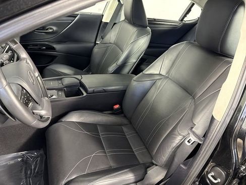 Used 2022 Lexus ES 250 Ultra Luxury w/ Accessory Package 2 image 22