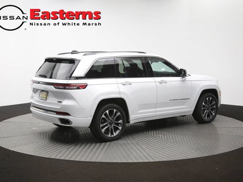 Used 2023 Jeep Grand Cherokee Overland w/ Advanced Protech Group III AWD/4WD image 46