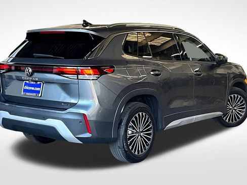 New 2025 Volkswagen Tiguan S image 10