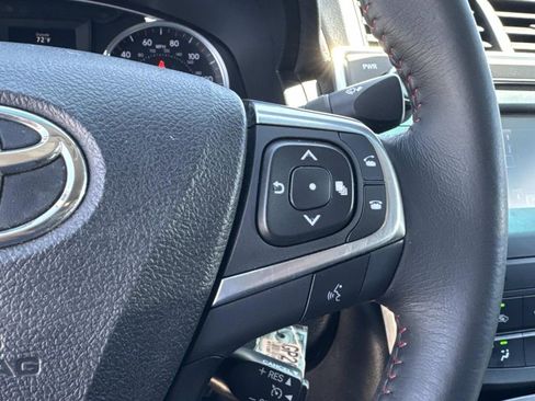 Used 2017 Toyota Camry SE FWD image 20