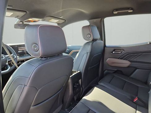 New 2026 GMC Canyon Denali w/ LPO, Denali Black Edition AWD/4WD image 21