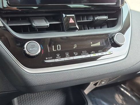 Certified 2025 Toyota Corolla LE FWD image 14