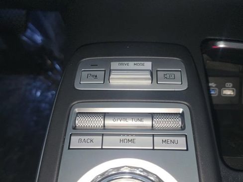 Used 2022 Genesis GV70 2.5T w/ Advanced Package image 20