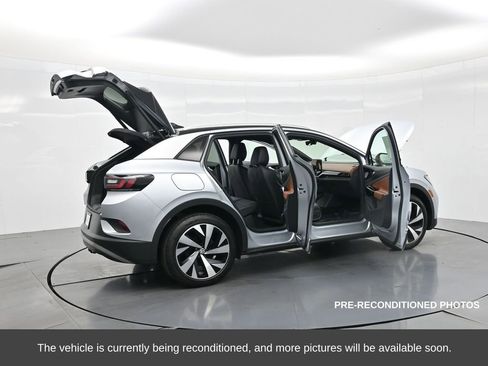Used 2022 Volkswagen ID.4 Pro S w/ Gradient Package image 39