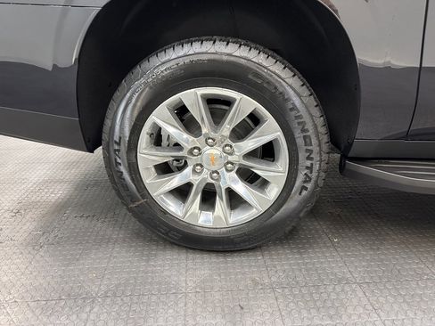 New 2026 Chevrolet Suburban Premier image 9