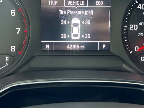 Used 2023 Chevrolet TrailBlazer LT FWD image 35