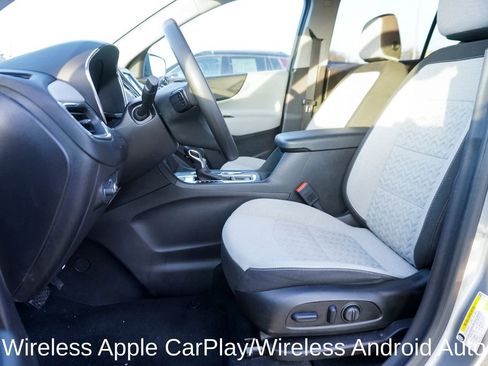 Used 2023 Chevrolet Equinox LS image 12