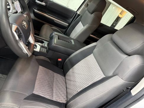 Used 2015 Toyota Tundra SR5 w/ SR5 Upgrade Package RWD image 15