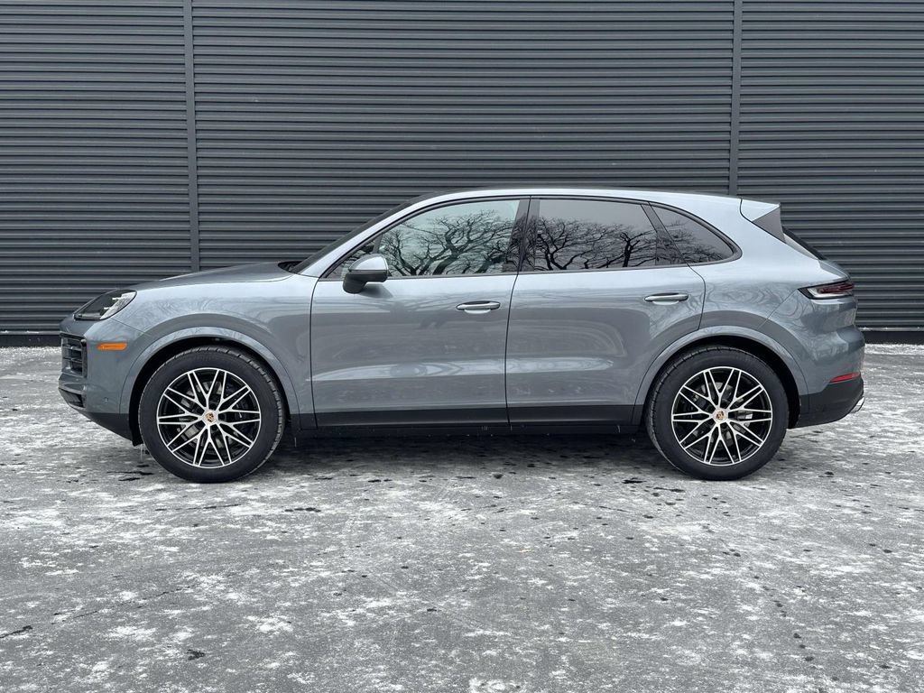 Used 2026 Porsche Cayenne AWD/4WD image 2