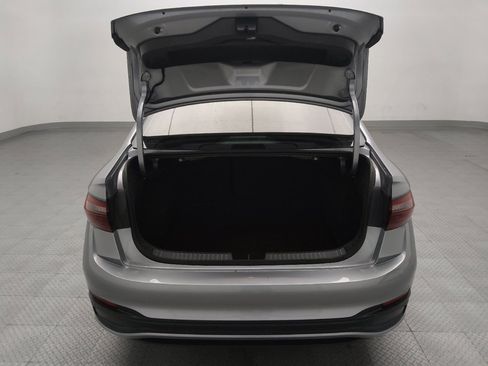 Used 2024 Volkswagen Jetta SE w/ Panoramic Sunroof Package image 29