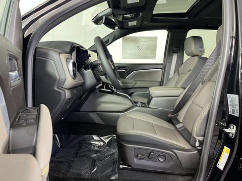 New 2026 Chevrolet Colorado ZR2 w/ Technology Package AWD/4WD image 10