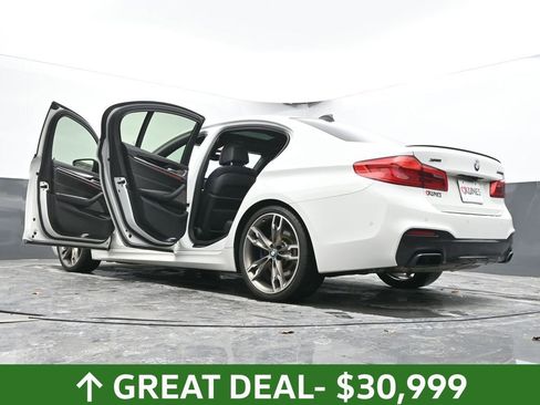 Used 2018 BMW M550i xDrive image 98