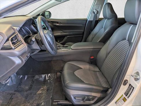 Used 2023 Toyota Camry SE FWD image 15