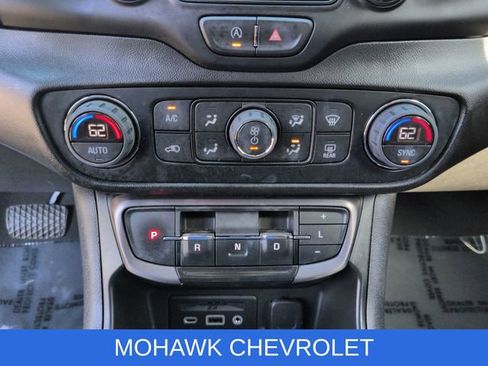 Used 2022 GMC Terrain AT4 AWD/4WD image 19