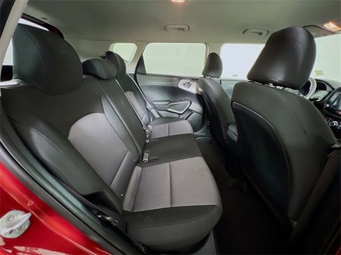 Used 2023 Kia Soul LX w/ LX Technology Package image 36