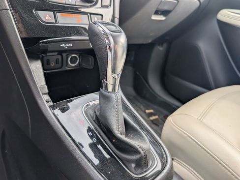 Used 2018 Buick Encore Essence image 16