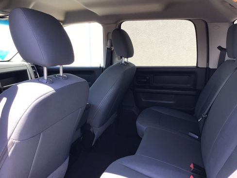 Used 2016 RAM 2500 Tradesman w/ Chrome Appearance Group AWD/4WD image 9